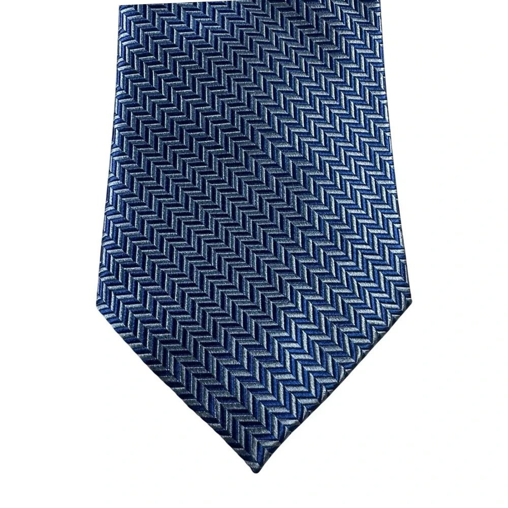 Paul‎ Fredrick Mens Silk Tie Blue Geometric Pattern NWT